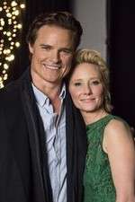 Watch Looks Like Christmas Goojara