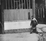 Watch Man Walking Around the Corner Goojara