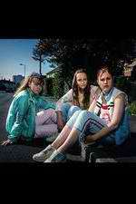 Watch Three Girls Goojara